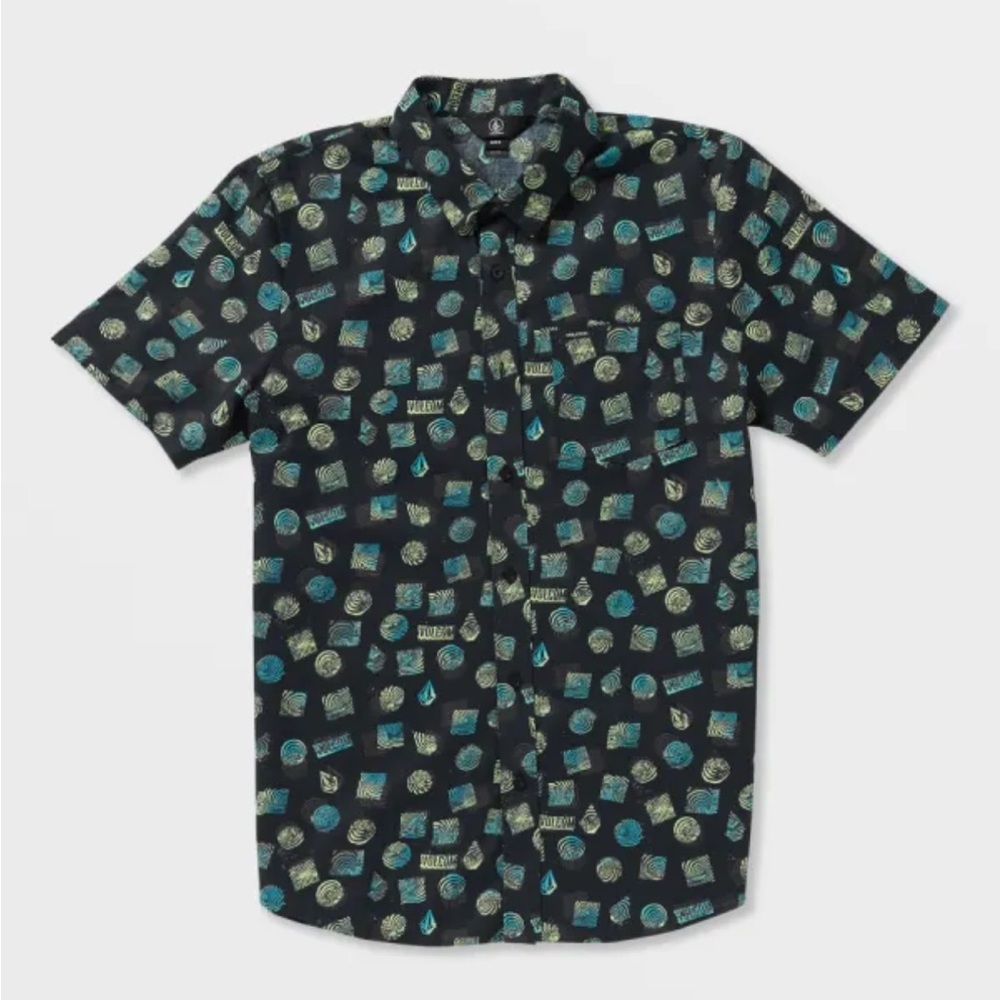 A Men’s Volcom Shirt